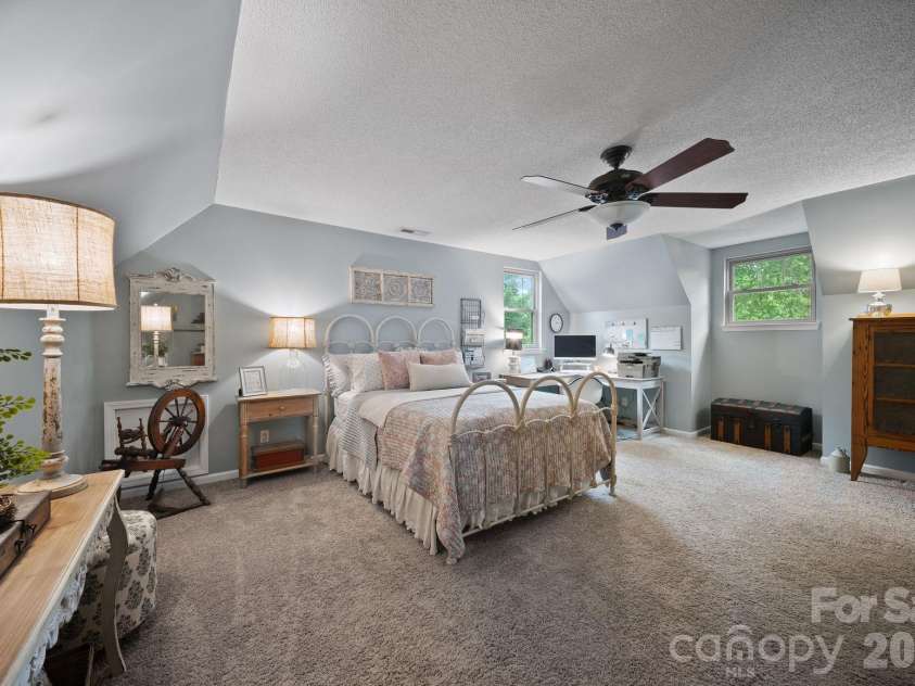 98 Garden Lane, Canton, NC 28716.  MLS# CAR4389362, YatesRealty ID 29448. 
