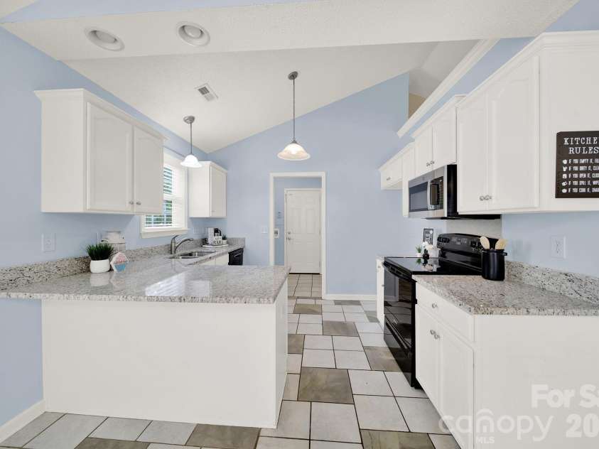 4102 Canvas Avenue, Rock Hill, SC 29732.  MLS# CAR4387212, YatesRealty ID 29449. 