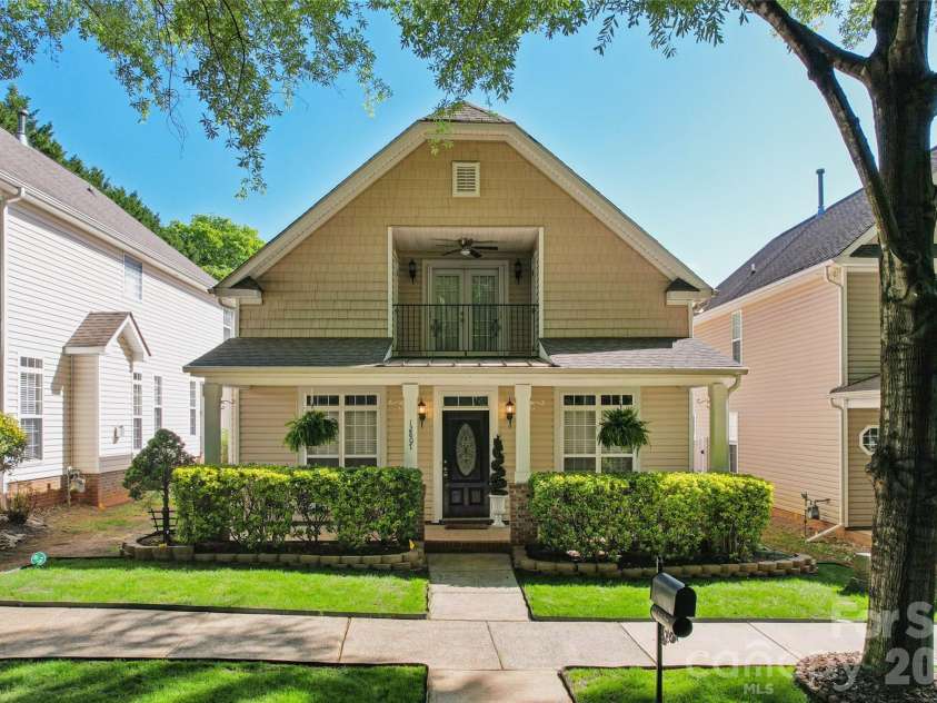 12807 Windy Lea Lane, Huntersville, NC 28078.  MLS# CAR4372915, YatesRealty ID 2945. Exterior Front