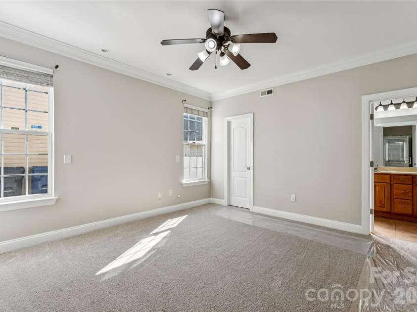 12807 Windy Lea Lane, Huntersville, NC 28078.  MLS# CAR4372915, YatesRealty ID 2945. Primary Bedroom on main floor