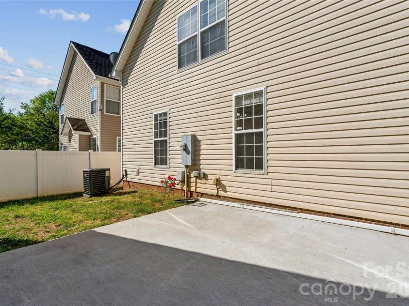 12807 Windy Lea Lane, Huntersville, NC 28078.  MLS# CAR4372915, YatesRealty ID 2945. Rear Patio