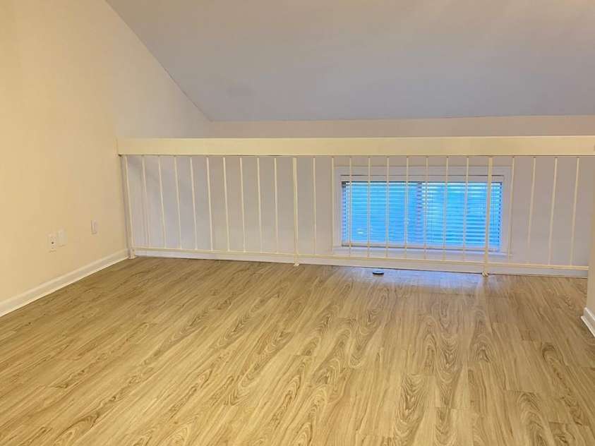 6130 Heathstone Lane, Charlotte, NC 28210.  MLS# CAR4308306, YatesRealty ID 2945. BEDROM OVER LOOKS A 2 STROY GREAT ROOM