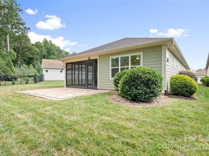 204 Flat Rock Drive, Denver, NC 28037.  MLS# CAR4283845, YatesRealty ID 29450. Home Situated on Wide Lot
