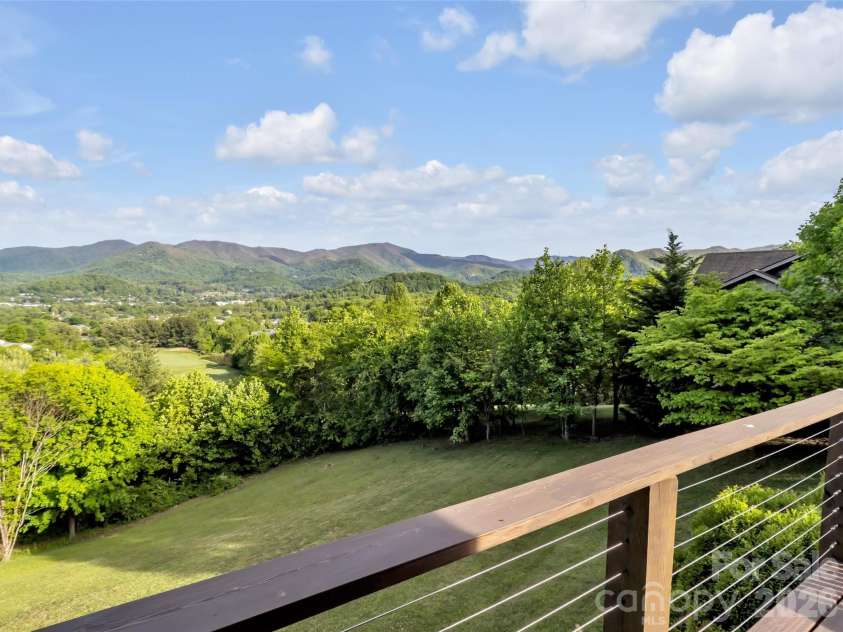 149 Cardinal Lane, Waynesville, NC 28786.  MLS# CAR4379628, YatesRealty ID 29452. 