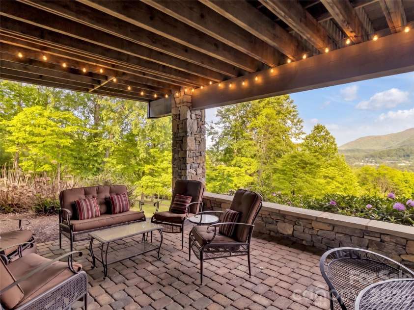 149 Cardinal Lane, Waynesville, NC 28786.  MLS# CAR4379628, YatesRealty ID 29452. 