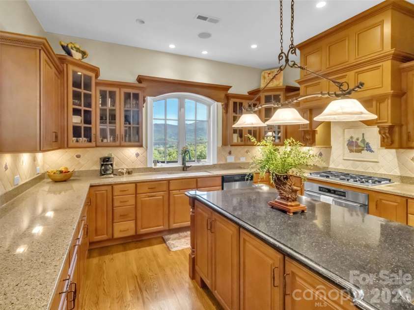 149 Cardinal Lane, Waynesville, NC 28786.  MLS# CAR4379628, YatesRealty ID 29452. Fabulous Custom Kitchen