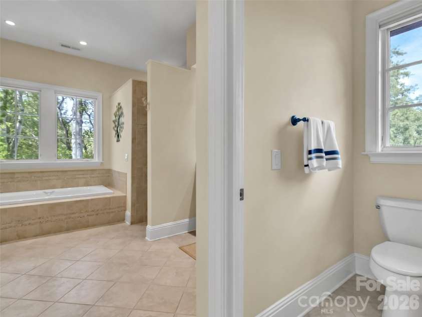 149 Cardinal Lane, Waynesville, NC 28786.  MLS# CAR4379628, YatesRealty ID 29452. Luxurious Primary Bath