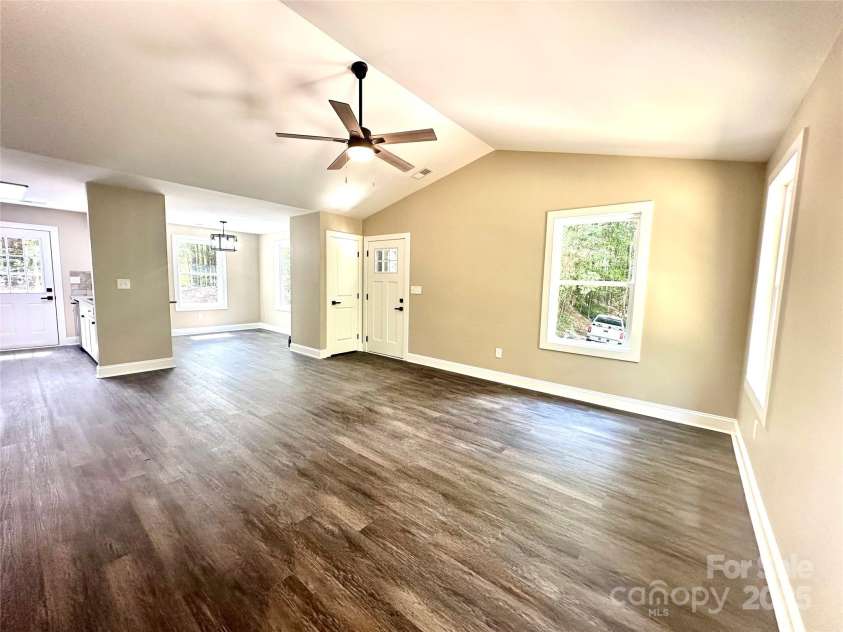 6785 Nathan Avenue, Kannapolis, NC 28081.  MLS# CAR4287541, YatesRealty ID 29452. Great Room
