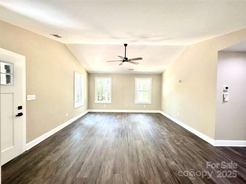 6785 Nathan Avenue, Kannapolis, NC 28081.  MLS# CAR4287541, YatesRealty ID 29452. Great Room