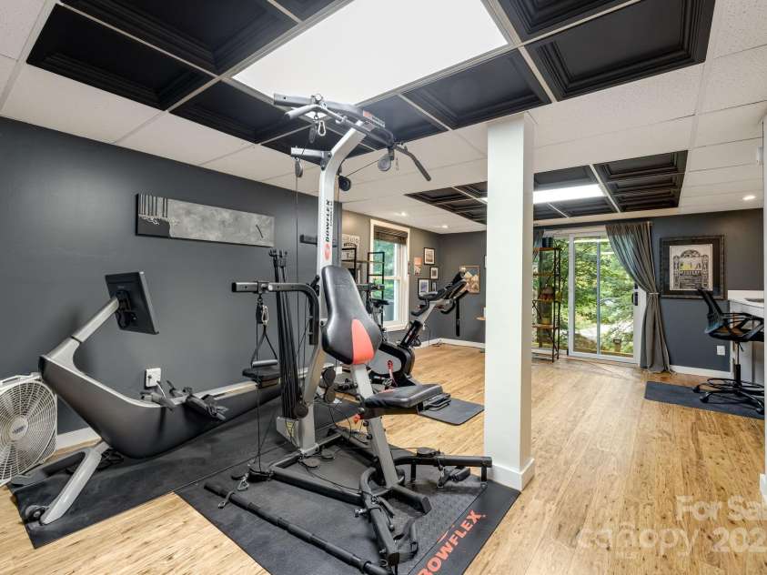 127 Forest Lake Drive, Asheville, NC 28803.  MLS# CAR4286269, YatesRealty ID 29453. 