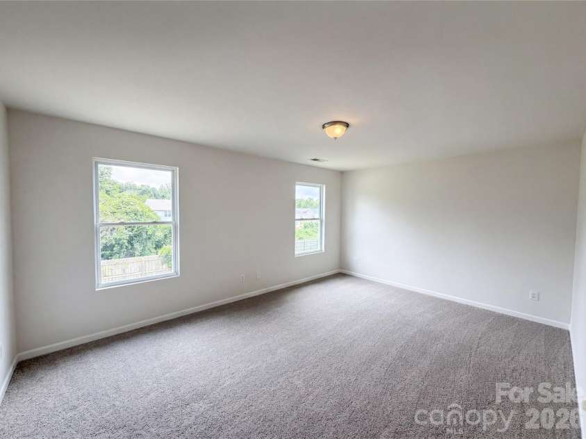 2534 Stream Bank Drive, Charlotte, NC 28269.  MLS# CAR4388978, YatesRealty ID 29453. 