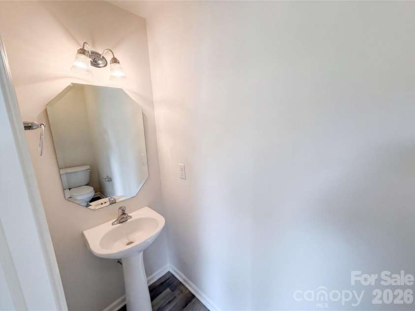 2534 Stream Bank Drive, Charlotte, NC 28269.  MLS# CAR4388978, YatesRealty ID 29453. 