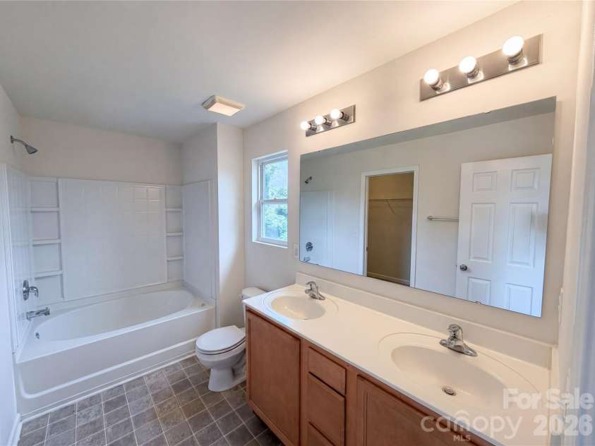 2534 Stream Bank Drive, Charlotte, NC 28269.  MLS# CAR4388978, YatesRealty ID 29453. 