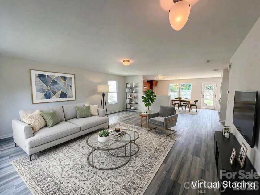 2534 Stream Bank Drive, Charlotte, NC 28269.  MLS# CAR4388978, YatesRealty ID 29453. 
