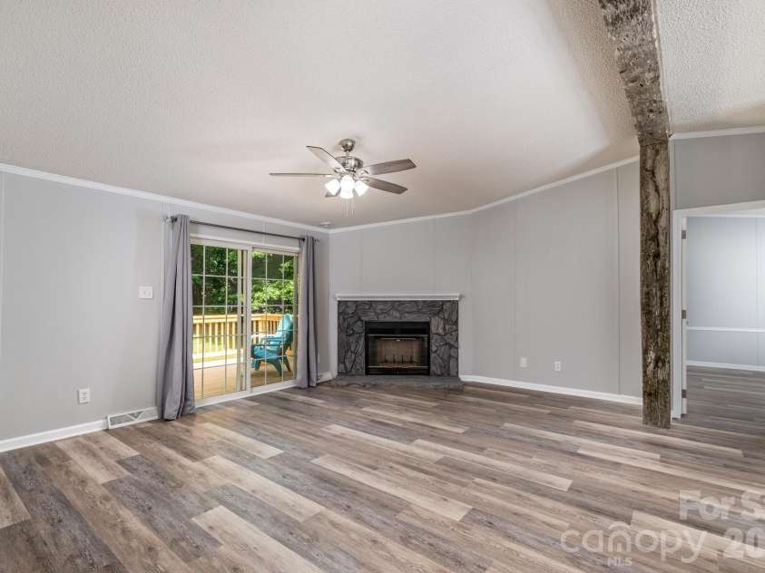 127 Whitewater Lane, Mooresville, NC 28115.  MLS# CAR4390807, YatesRealty ID 29454. 