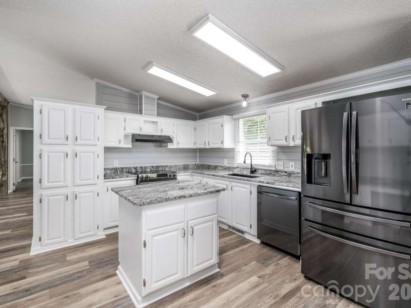 127 Whitewater Lane, Mooresville, NC 28115.  MLS# CAR4390807, YatesRealty ID 29454. 