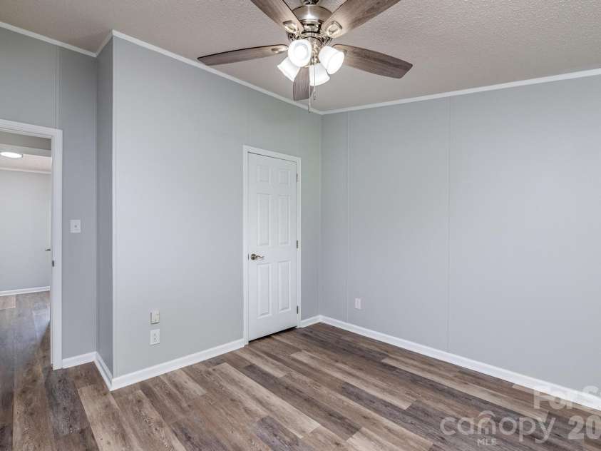 127 Whitewater Lane, Mooresville, NC 28115.  MLS# CAR4390807, YatesRealty ID 29454. 