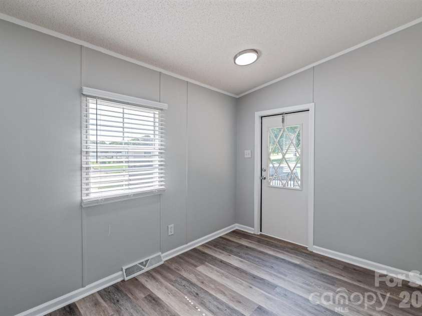 127 Whitewater Lane, Mooresville, NC 28115.  MLS# CAR4390807, YatesRealty ID 29454. 