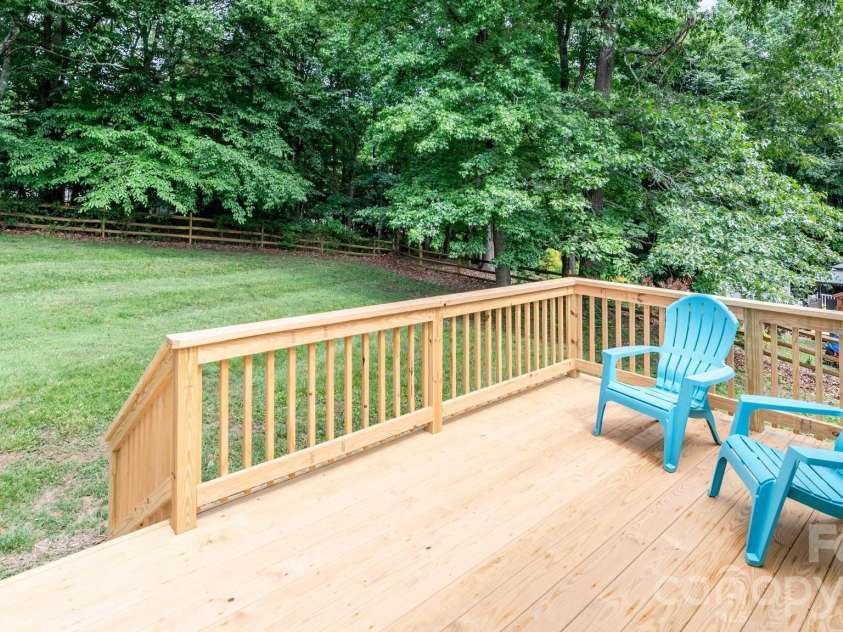127 Whitewater Lane, Mooresville, NC 28115.  MLS# CAR4390807, YatesRealty ID 29454. 