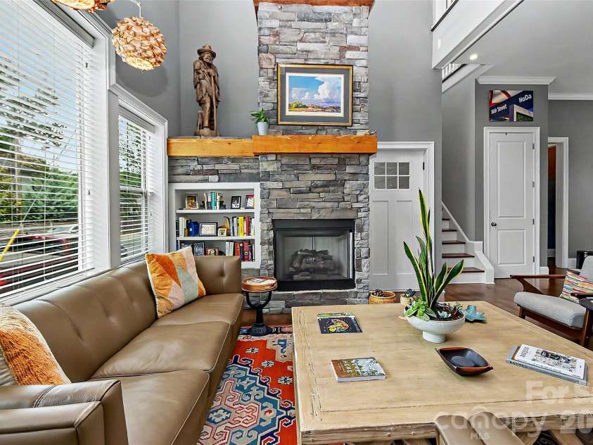 3205 Mcdowell Street, Charlotte, NC 28205.  MLS# CAR4391706, YatesRealty ID 29457. 