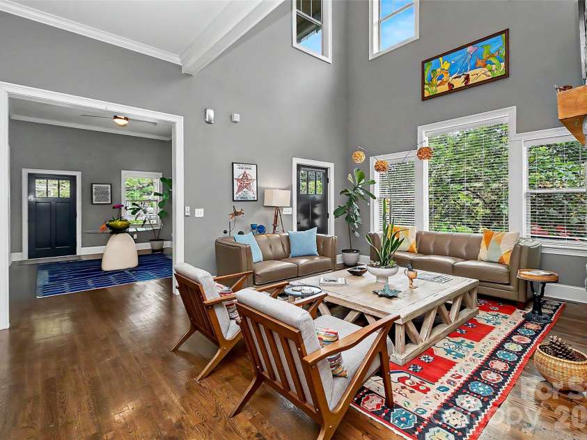 3205 Mcdowell Street, Charlotte, NC 28205.  MLS# CAR4391706, YatesRealty ID 29457. 