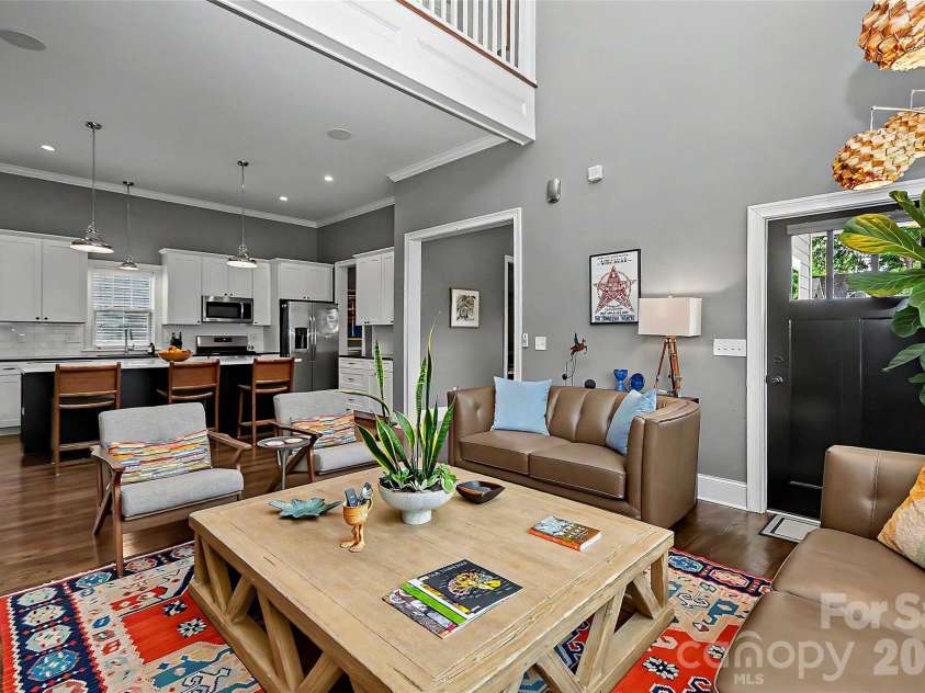 3205 Mcdowell Street, Charlotte, NC 28205.  MLS# CAR4391706, YatesRealty ID 29457. 