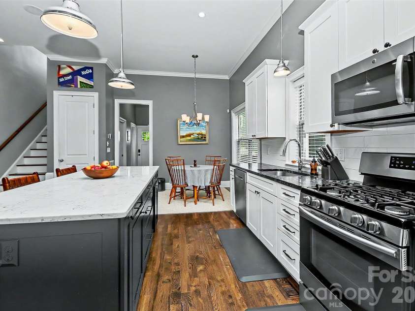 3205 Mcdowell Street, Charlotte, NC 28205.  MLS# CAR4391706, YatesRealty ID 29457. 