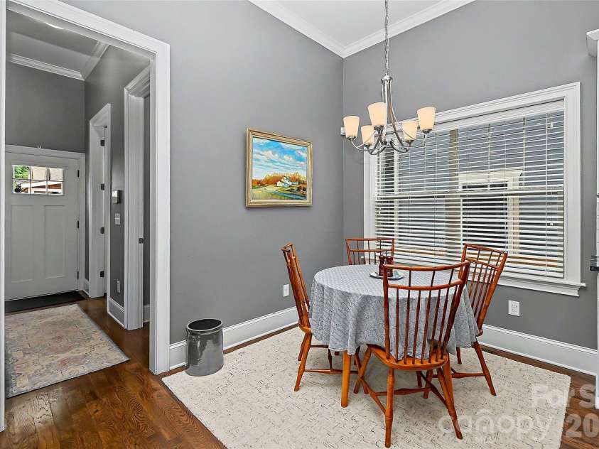 3205 Mcdowell Street, Charlotte, NC 28205.  MLS# CAR4391706, YatesRealty ID 29457. 