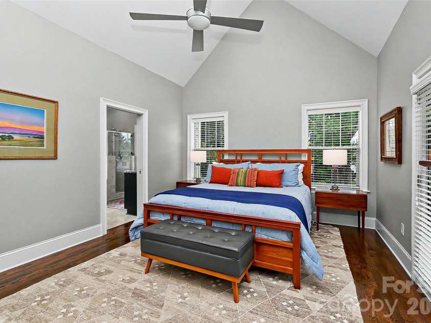 3205 Mcdowell Street, Charlotte, NC 28205.  MLS# CAR4391706, YatesRealty ID 29457. 