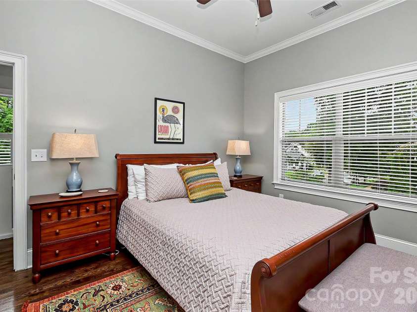 3205 Mcdowell Street, Charlotte, NC 28205.  MLS# CAR4391706, YatesRealty ID 29457. 
