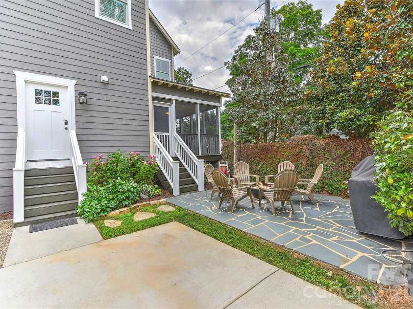 3205 Mcdowell Street, Charlotte, NC 28205.  MLS# CAR4391706, YatesRealty ID 29457. 