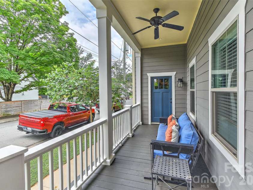 3205 Mcdowell Street, Charlotte, NC 28205.  MLS# CAR4391706, YatesRealty ID 29457. 