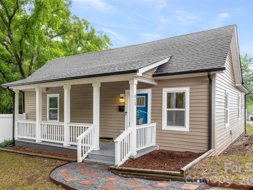 313 Gantt Street, Kings Mountain, NC 28086.  MLS# CAR4391949, YatesRealty ID 29458. 