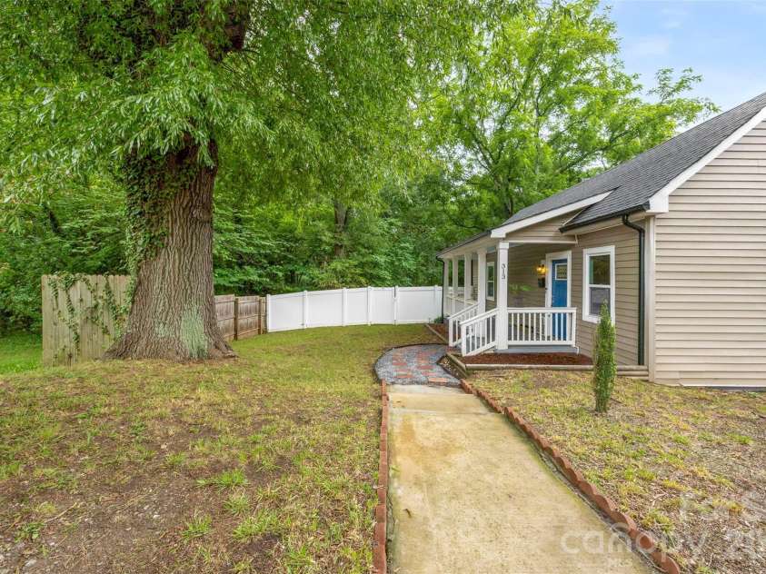 313 Gantt Street, Kings Mountain, NC 28086.  MLS# CAR4391949, YatesRealty ID 29458. 