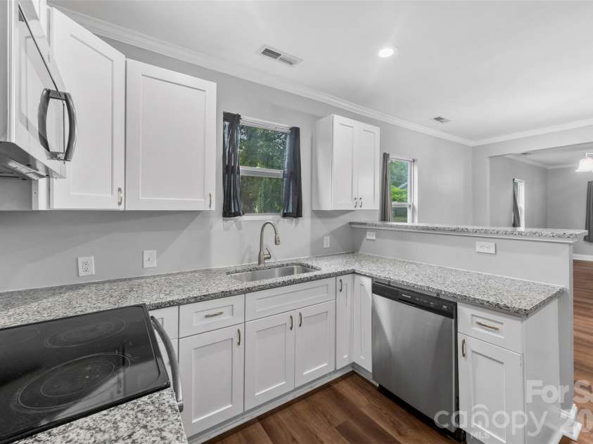 313 Gantt Street, Kings Mountain, NC 28086.  MLS# CAR4391949, YatesRealty ID 29458. 