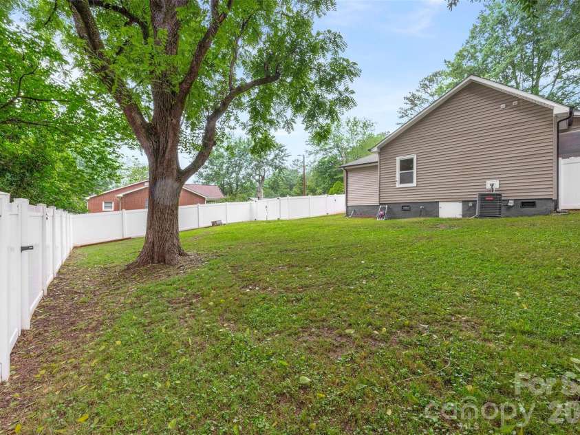 313 Gantt Street, Kings Mountain, NC 28086.  MLS# CAR4391949, YatesRealty ID 29458. 