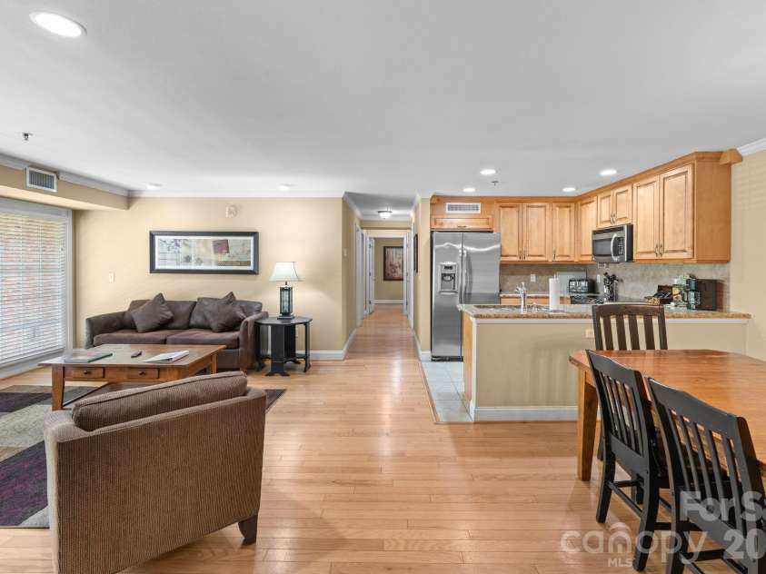 301 Bowling Park Road, Asheville, NC 28803.  MLS# CAR4391933, YatesRealty ID 29459. 