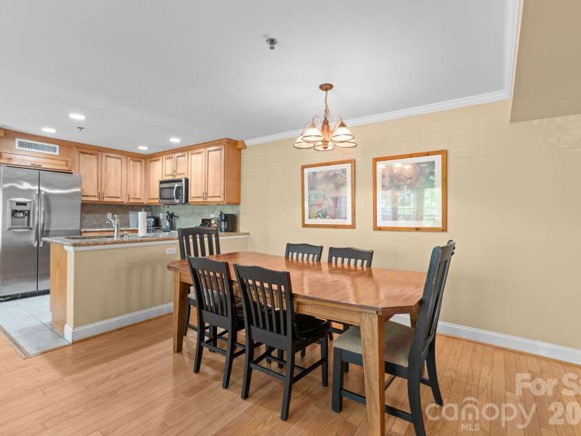 301 Bowling Park Road, Asheville, NC 28803.  MLS# CAR4391933, YatesRealty ID 29459. 