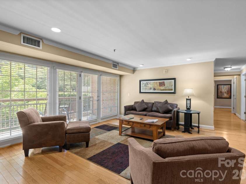 301 Bowling Park Road, Asheville, NC 28803.  MLS# CAR4391933, YatesRealty ID 29459. 
