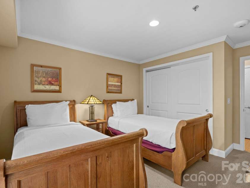 301 Bowling Park Road, Asheville, NC 28803.  MLS# CAR4391933, YatesRealty ID 29459. 