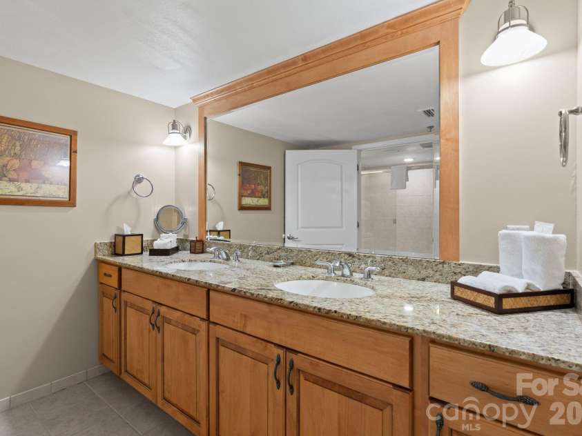 301 Bowling Park Road, Asheville, NC 28803.  MLS# CAR4391933, YatesRealty ID 29459. 