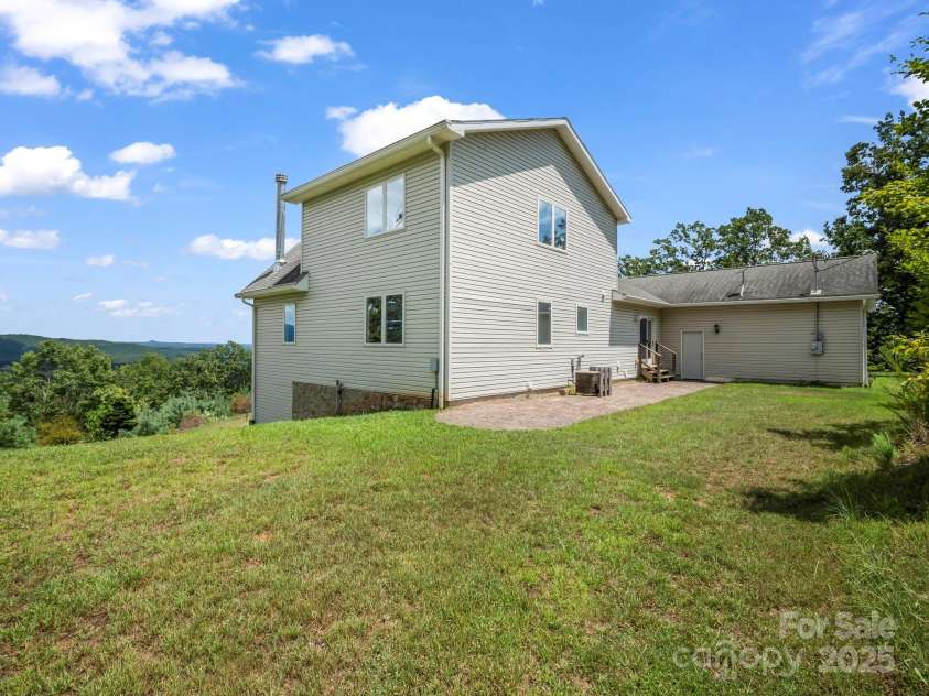 995 Towery Trace, Ellenboro, NC 28040.  MLS# CAR4287320, YatesRealty ID 29459. 