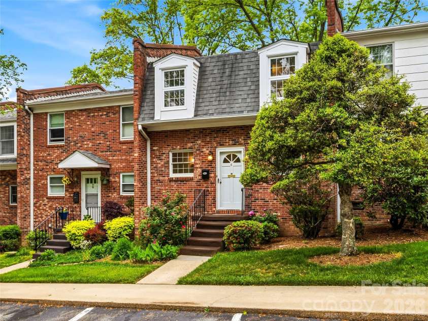 1409 Kensington Road, Hendersonville, NC 28791.  MLS# CAR4377939, YatesRealty ID 2946. 