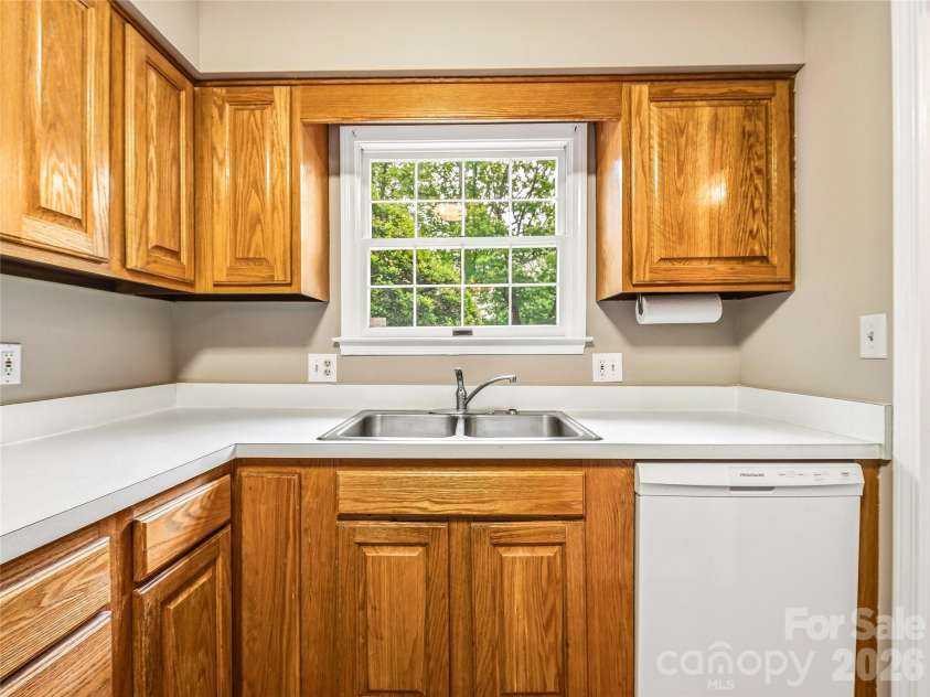 1409 Kensington Road, Hendersonville, NC 28791.  MLS# CAR4377939, YatesRealty ID 2946. 