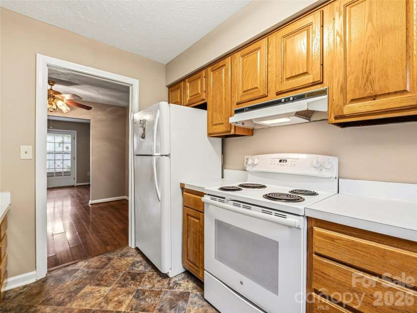 1409 Kensington Road, Hendersonville, NC 28791.  MLS# CAR4377939, YatesRealty ID 2946. 