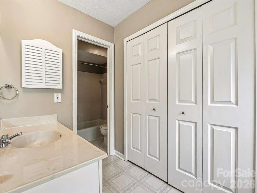 1409 Kensington Road, Hendersonville, NC 28791.  MLS# CAR4377939, YatesRealty ID 2946. 