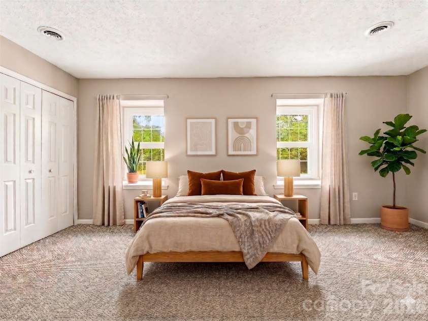 1409 Kensington Road, Hendersonville, NC 28791.  MLS# CAR4377939, YatesRealty ID 2946. Virtually Staged