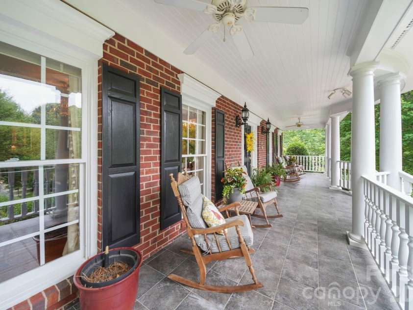 512 Stuart Ridge, Cramerton, NC 28032.  MLS# CAR4391394, YatesRealty ID 29460. 