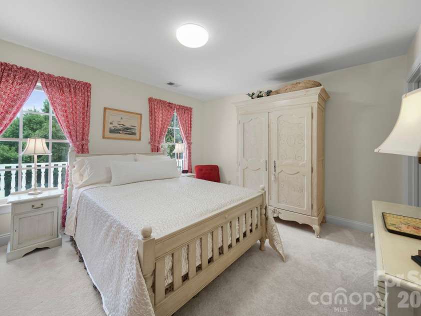 512 Stuart Ridge, Cramerton, NC 28032.  MLS# CAR4391394, YatesRealty ID 29460. 