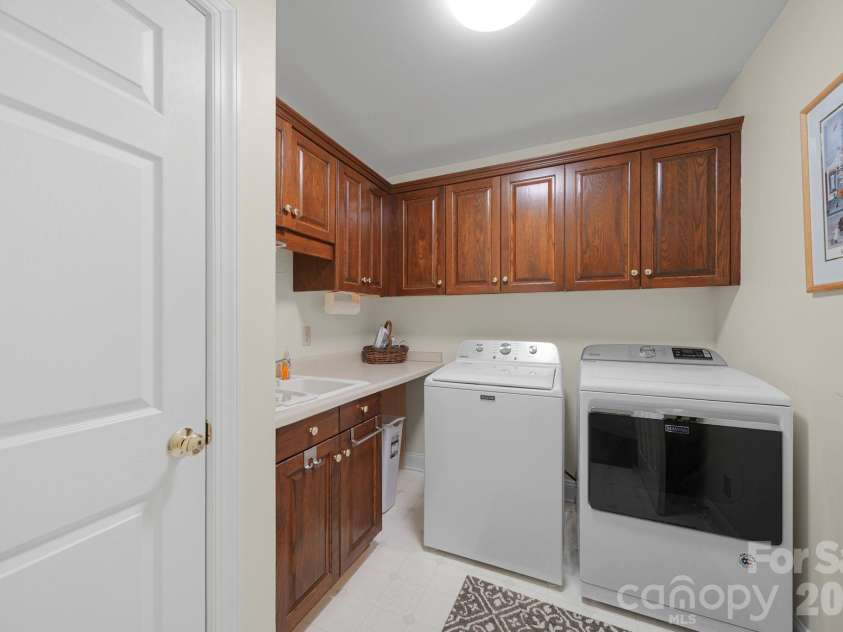 512 Stuart Ridge, Cramerton, NC 28032.  MLS# CAR4391394, YatesRealty ID 29460. 